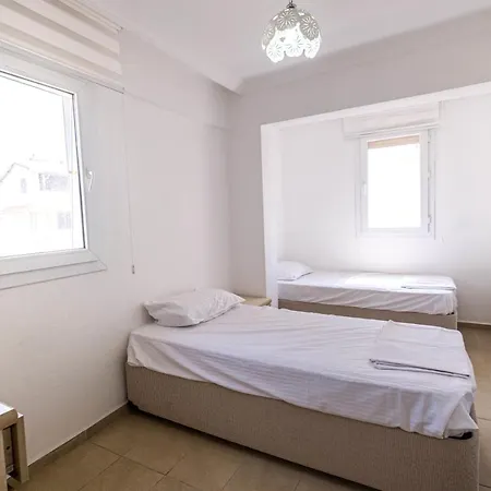 Lovely House Near Beach With Backyard In * 费特希耶