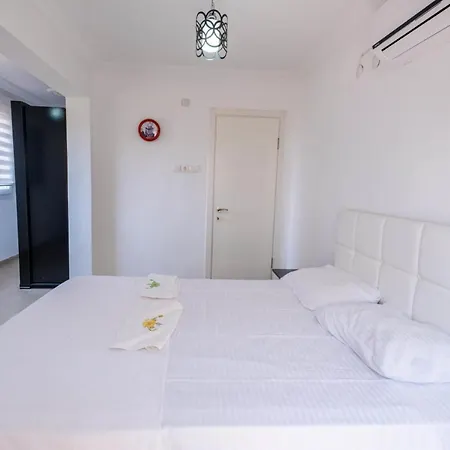 Lovely House Near Beach With Backyard In 公寓 *